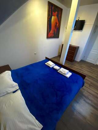 Отель Hotel Lux Aquapark Полтава Стандартный двухместный номер с 1 кроватью и общей ванной комнатой-5