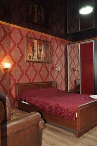 Отель Hotel Lux Aquapark Полтава Двухместный номер Делюкс с 1 кроватью и душем-3