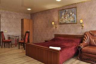 Отель Hotel Lux Aquapark Полтава Стандартный двухместный люкс с 1 кроватью-7